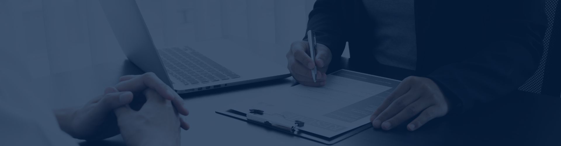 Er du jobsøgende, eller overvejer du et branche- eller karriereskift? Få inspiration til, hvordan du kommer godt i mål med dit næste job.